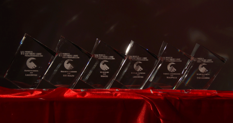 trofeos ganadores premios portalprogramas software libre 2015 | milbits